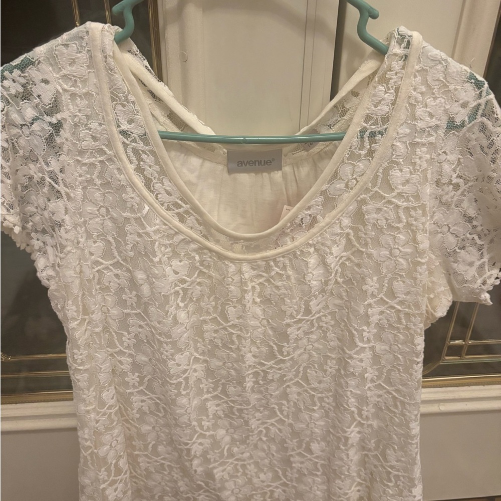 Avenue Women's Cream Lace Chemise